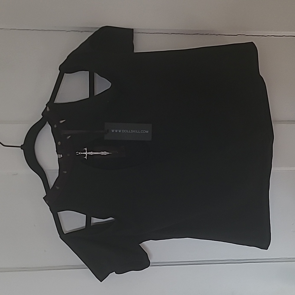 Warrior Cold Shoulder Top